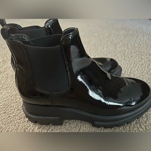 AGL platform boot - black patent